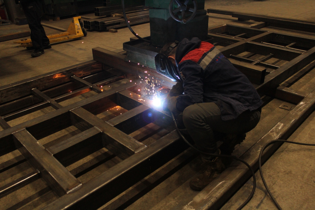 Нам нужны хорошие специалисты